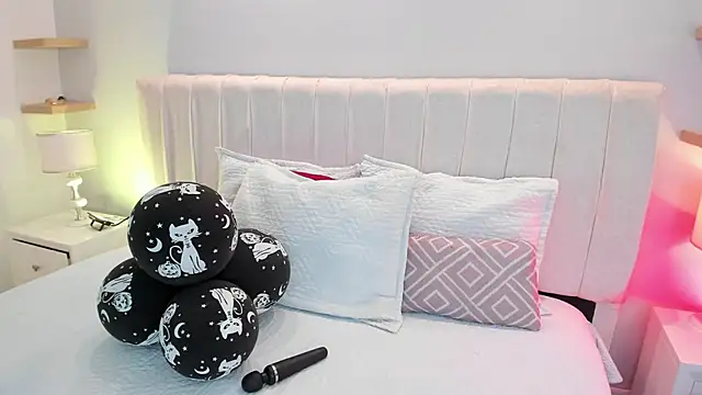 Chahna  online show from October 31, 2025, 12:02 pm