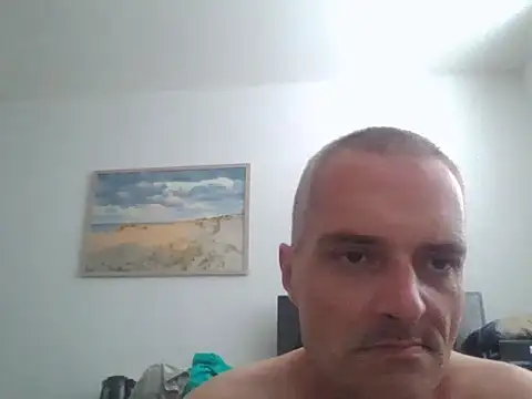Snapshot of april_patrik chatting on July 1, 2026, 12:27 pm april patrik online show from July 1, 2026, 12:27 pm