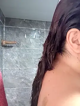 LoanaSantos online show from April 29, 2026, 9:54 pm