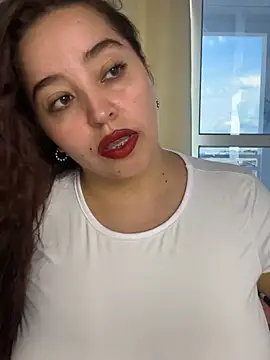 Snapshot of LoanaSantos chatting on June 17, 2026, 9:36 pm LoanaSantos online show from June 17, 2026, 9:36 pm