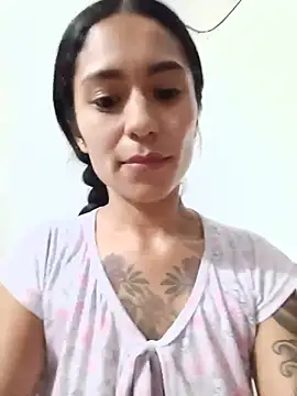 Liahdiaz  online show from June 28, 2026, 5:14 am