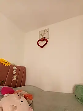 Liahdiaz  online show from September 22, 2025, 4:24 pm