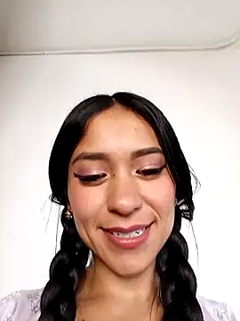 Liahdiaz  online show from September 29, 2025, 3:06 pm