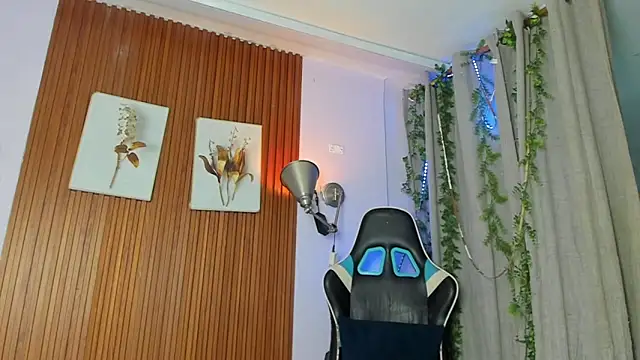 Snapshot of galactica_ chatting on February 17, 2026, 11:51 am galactica online show from February 17, 2026, 11:51 am