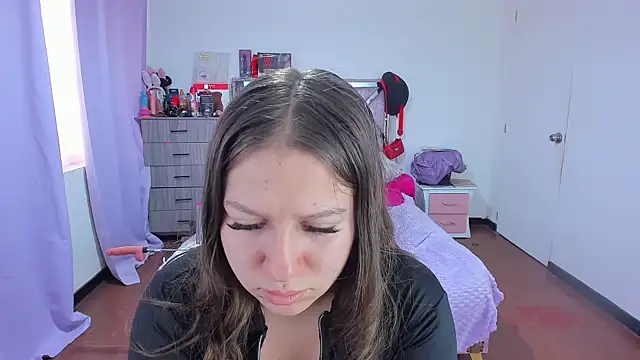 Luna Analya online show from January 9, 2026, 4:25 pm