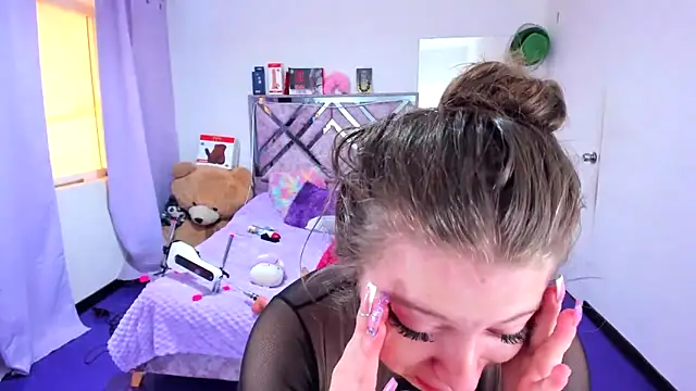 Luna Analya online show from April 13, 2026, 3:16 pm