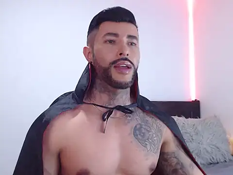 andrea de lucaa online show from October 30, 2025, 3:49 am