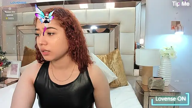 megannherrera online show from December 5, 2025, 11:53 am