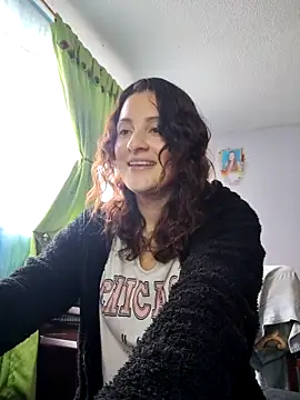 Snapshot of lindasyt chatting on October 6, 2025, 3:13 pm lindasyt online show from October 6, 2025, 3:13 pm
