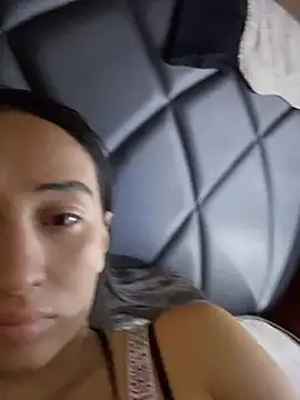 RAKEL37 online show from April 15, 2026, 5:24 am