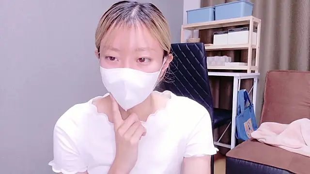 Snapshot of Nana__ch chatting on October 29, 2025, 11:09 am Nana ch online show from October 29, 2025, 11:09 am