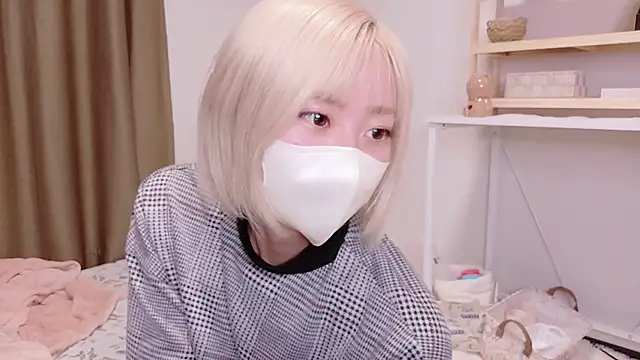 Nana  ch online show from March 28, 2026, 5:47 pm
