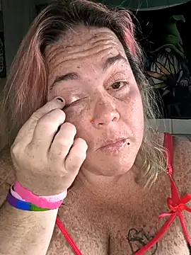 Courdles online show from September 22, 2025, 6:25 pm