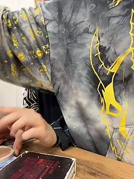 Snapshot of CaitlinSugar chatting on November 8, 2025, 4:05 am CaitlinSugar online show from November 8, 2025, 4:05 am