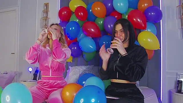 Snapshot of CaitlinSugar chatting on November 22, 2025, 5:06 am CaitlinSugar online show from November 22, 2025, 5:06 am