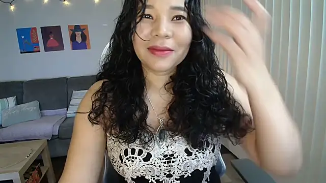 Snapshot of SHEILYN_ chatting on May 20, 2026, 6:32 am SHEILYN online show from May 20, 2026, 6:32 am