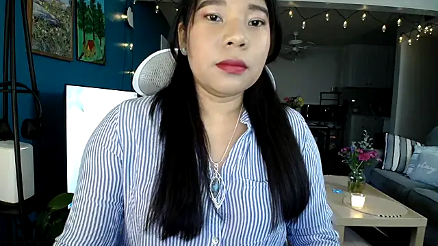 Snapshot of SHEILYN_ chatting on April 21, 2026, 3:24 am SHEILYN online show from April 21, 2026, 3:24 am