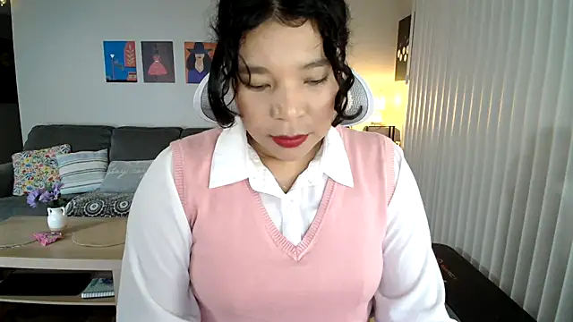 Snapshot of SHEILYN_ chatting on May 8, 2026, 6:17 am SHEILYN online show from May 8, 2026, 6:17 am