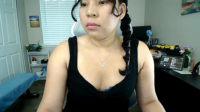 Snapshot of SHEILYN_ chatting on April 15, 2026, 2:21 pm SHEILYN online show from April 15, 2026, 2:21 pm