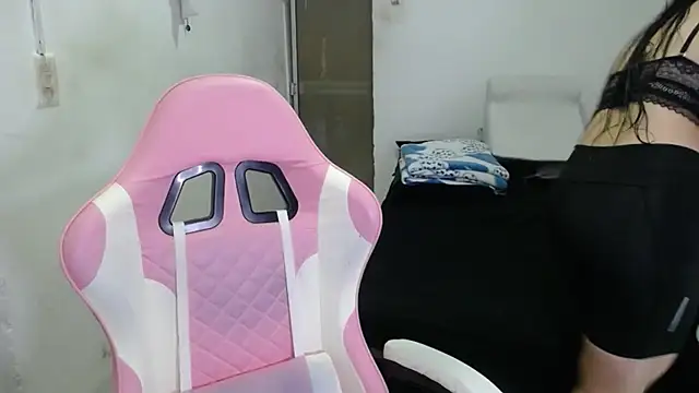 Amber09raiden online show from October 24, 2025, 5:56 pm