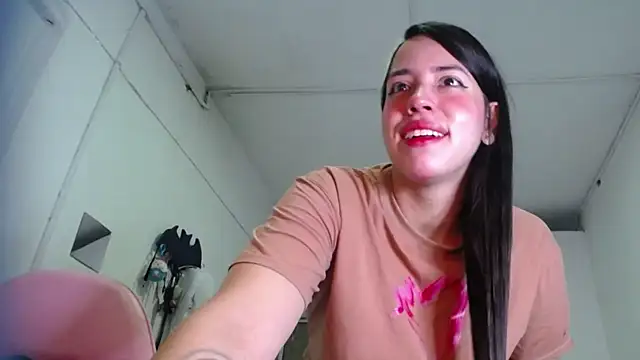 Amber09raiden online show from October 18, 2025, 5:04 pm