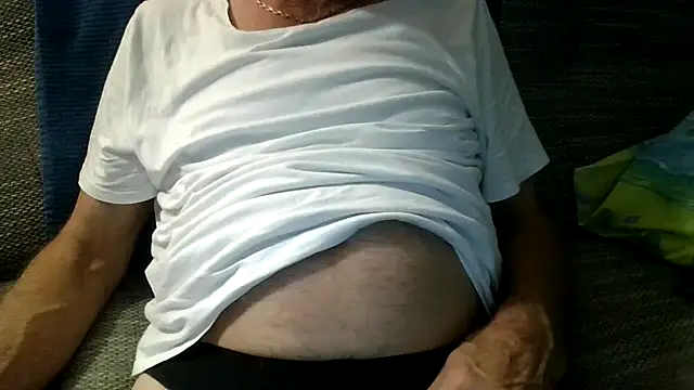 velikifant7 online show from December 15, 2025, 6:47 pm