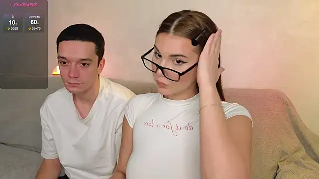 Snapshot of Kriss_Amelia chatting on September 9, 2025, 1:53 pm Kriss Amelia online show from September 9, 2025, 1:53 pm