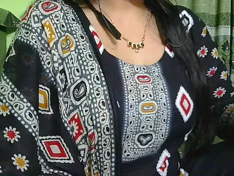 fairy queen07 online show from April 4, 2026, 1:06 pm