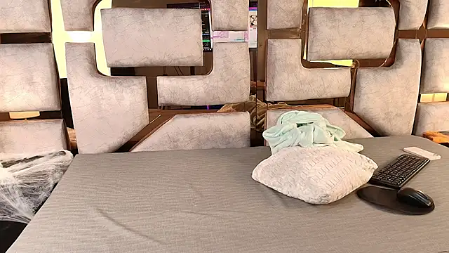 Candy Velvet online show from October 15, 2025, 10:12 am