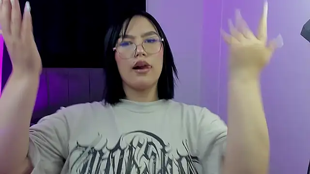 Candy Velvet online show from March 18, 2026, 10:43 pm