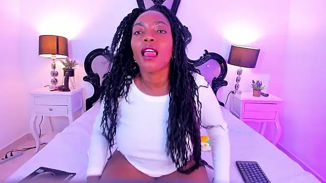  analyy  online show from October 4, 2025, 8:32 pm