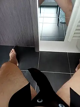 Snapshot of uneviesexy chatting on October 16, 2025, 3:42 pm uneviesexy online show from October 16, 2025, 3:42 pm