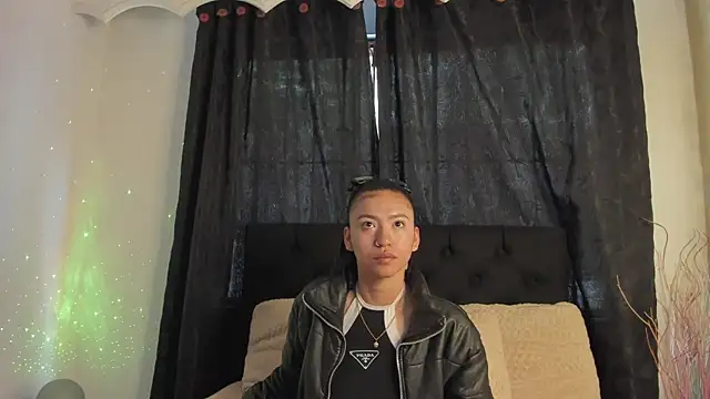 Tiffany Nm online show from November 11, 2025, 2:01 pm