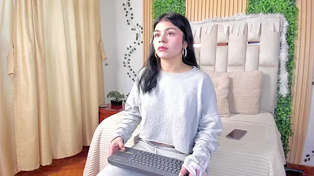 Jade Nmm online show from December 1, 2025, 3:02 pm