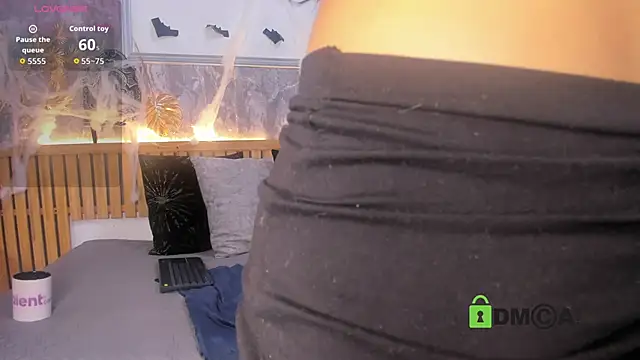 princequinn  online show from October 22, 2025, 8:19 pm