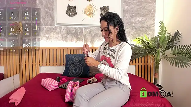 princequinn  online show from February 7, 2026, 8:28 pm