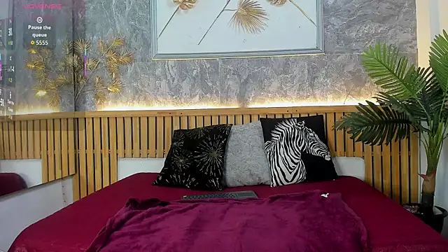 Snapshot of princequinn_ chatting on September 29, 2025, 7:52 pm princequinn online show from September 29, 2025, 7:52 pm