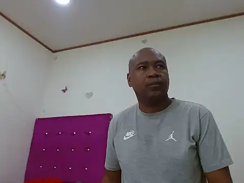 Snapshot of black_cock_and_doll chatting on September 15, 2025, 1:55 pm black cock and doll online show from September 15, 2025, 1:55 pm
