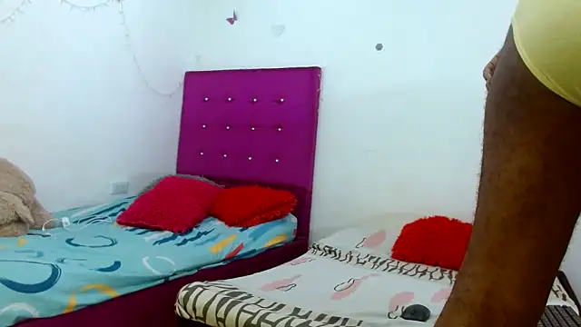 Snapshot of black_cock_and_doll chatting on September 24, 2025, 6:58 pm black cock and doll online show from September 24, 2025, 6:58 pm