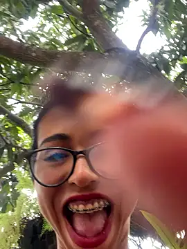 Snapshot of Emma__cumlovee chatting on March 1, 2026, 9:48 pm Emma cumlovee online show from March 1, 2026, 9:48 pm