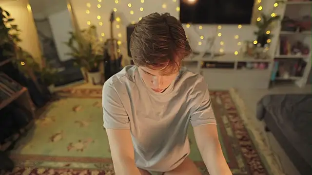 RusBradPitt online show from April 8, 2026, 2:18 pm