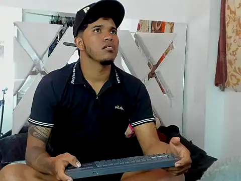 Snapshot of klever_haston chatting on December 1, 2025, 11:05 pm klever haston online show from December 1, 2025, 11:05 pm