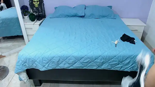 Snapshot of onixandghosty1 chatting on October 30, 2025, 7:11 pm onixandghosty1 online show from October 30, 2025, 7:11 pm