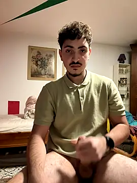 Snapshot of amo660 chatting on November 5, 2025, 8:01 pm amo660 online show from November 5, 2025, 8:01 pm