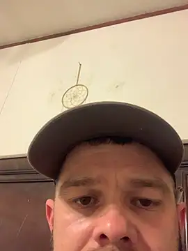 Snapshot of Allinside666 chatting on April 15, 2026, 7:58 am Allinside666 online show from April 15, 2026, 7:58 am