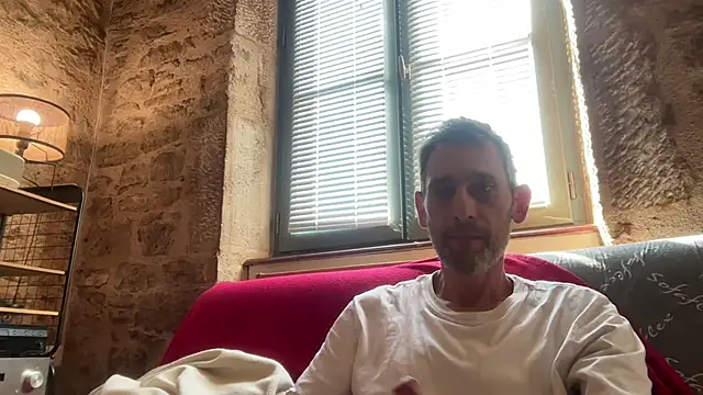 tamtamat46 online show from March 21, 2026, 2:32 pm