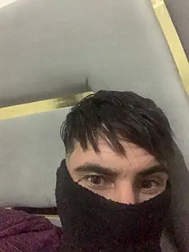 3Omar45 online show from November 20, 2025, 11:36 pm