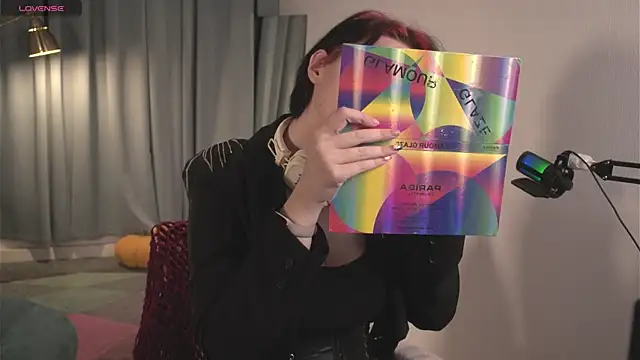 Snapshot of bluebeell chatting on December 1, 2025, 4:57 am bluebeell online show from December 1, 2025, 4:57 am