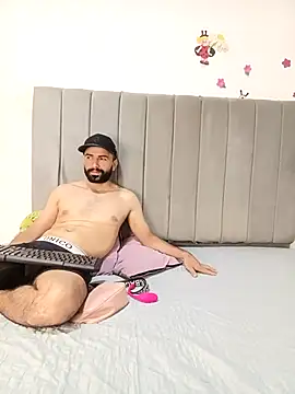 HOTEXTREMCOUPLE online show from April 9, 2026, 1:51 am