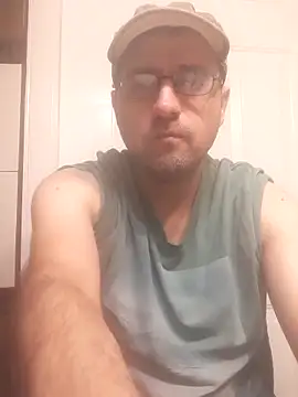 Gearsuit online show from November 3, 2025, 8:34 pm